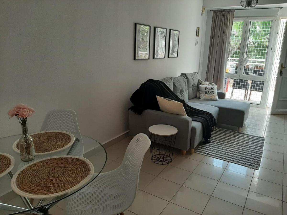 Apartamento Ines, Dehesa De Campoamor,900m From The Sea , Swimming Pool & Tennis Court *