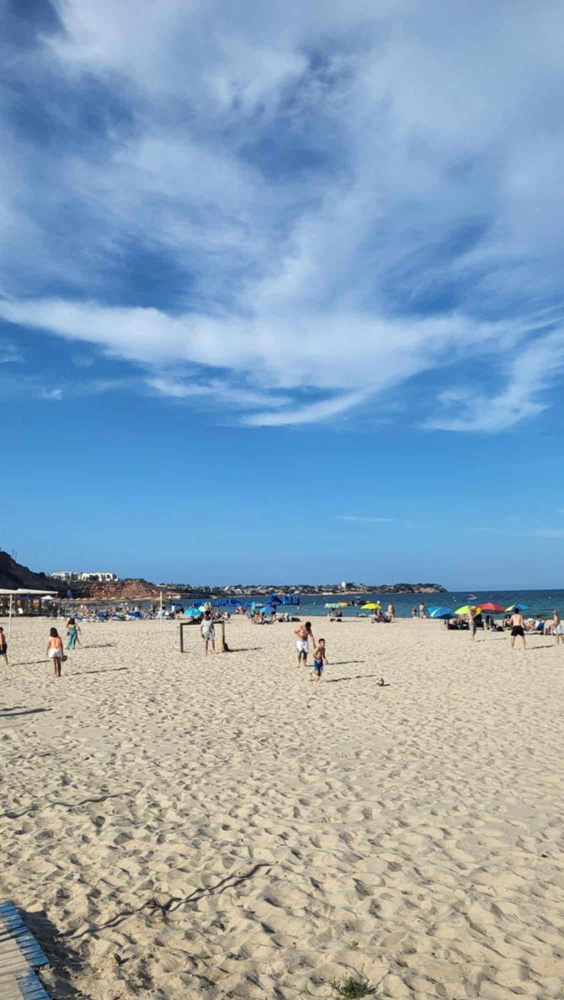 Ines, Dehesa De Campoamor,900m From The Sea , Swimming Pool & Tennis Court *